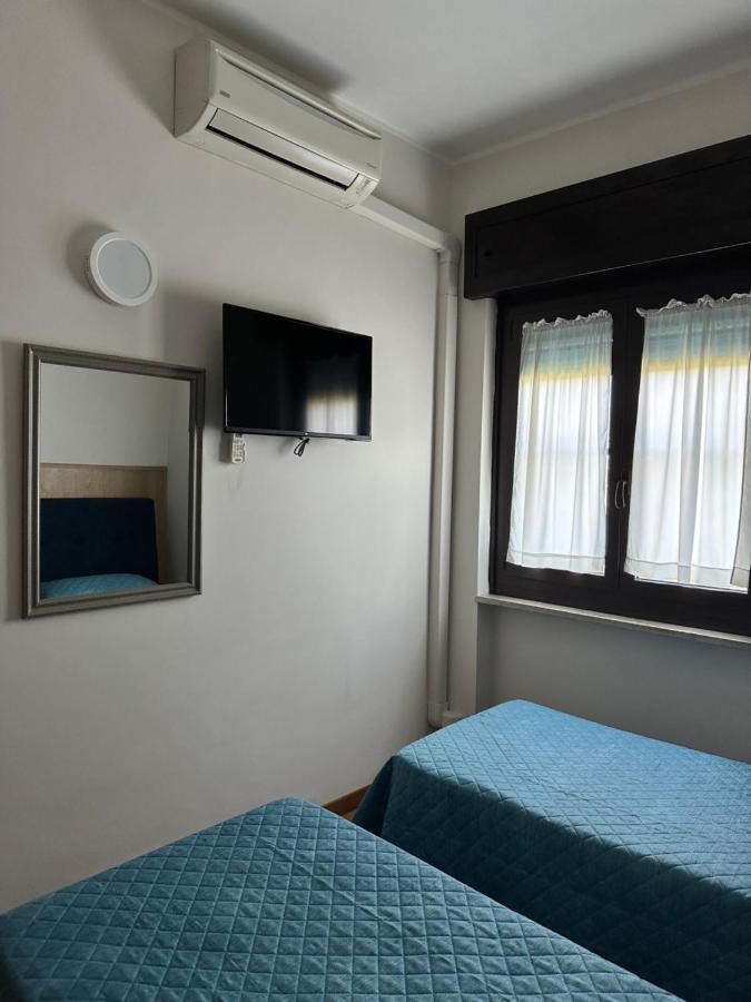 Oasi Santa Rosa Hotel Rome Exterior photo
